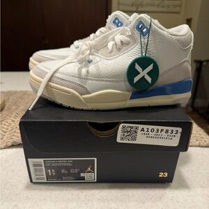 Youth stock x Jordan’s never worn